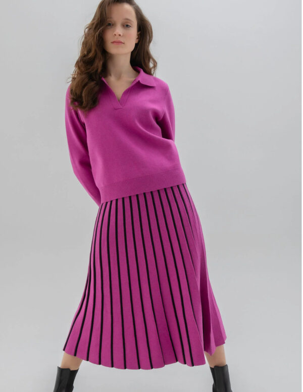 MARBLE Pleated Skirt with Contrast Stripe in Magenta – 7598