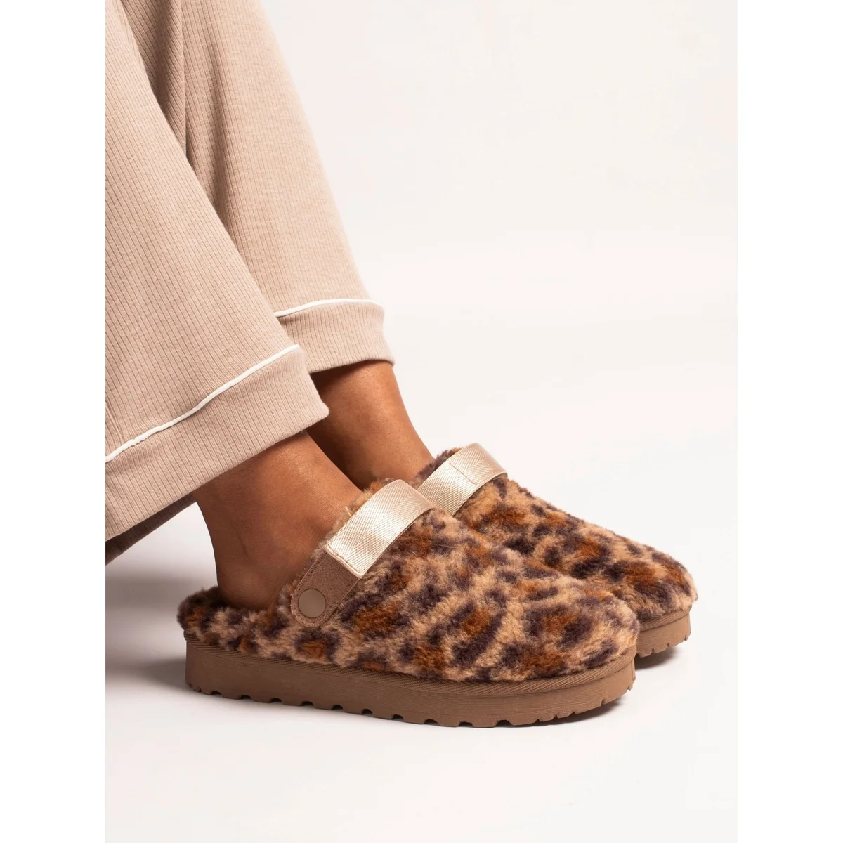 Lunar Naples Ocelot Slipper - Image 2